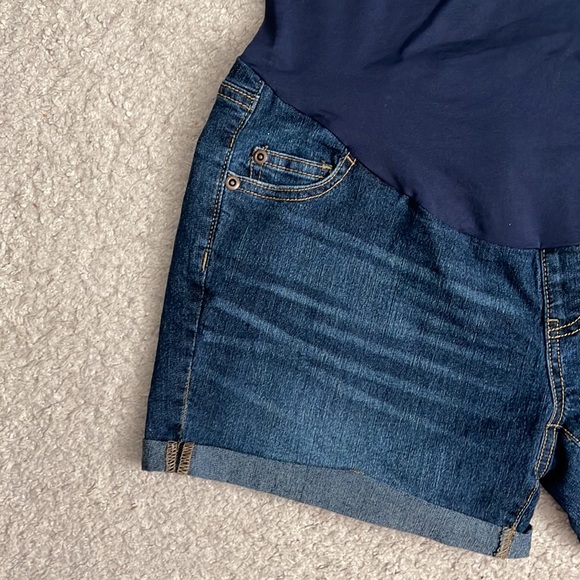 Time And Tru Maternity Denim Shorts - Picture 2 of 4